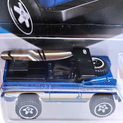 Hot Wheels Land Rover Series II HW Hot Trucks Ages 3 and Up (Blue)