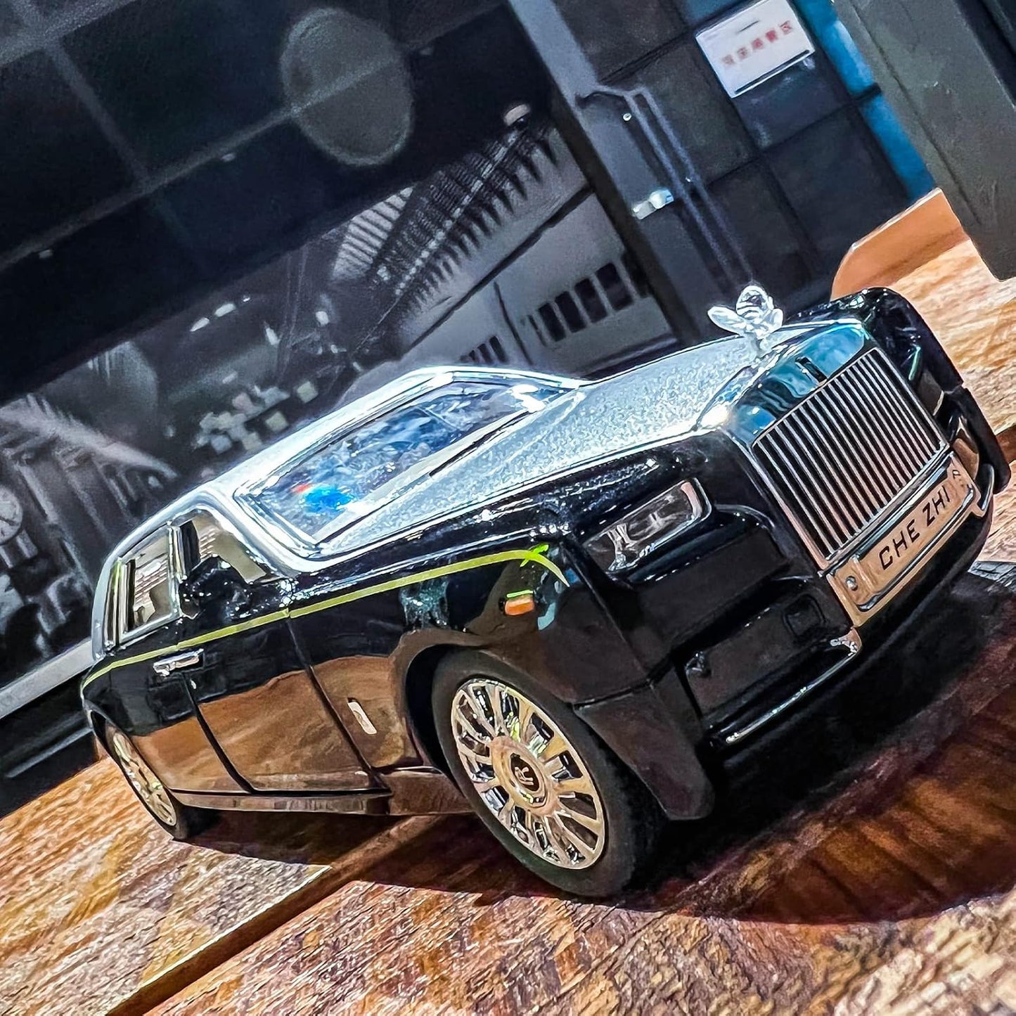 Adofi Rolls Royce Phantom Model Car 1:24 Scale Exclusive Alloy Metal Pull Back Die-cast Car Toy with Openable Doors & Light Music Boys Toys for Kids (Phantom 1:24)