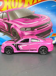 Hot Wheels 2025 20 Dodge Charger Hellcat Muscle Mania Ages 3 and Up 240/250 (Pink)